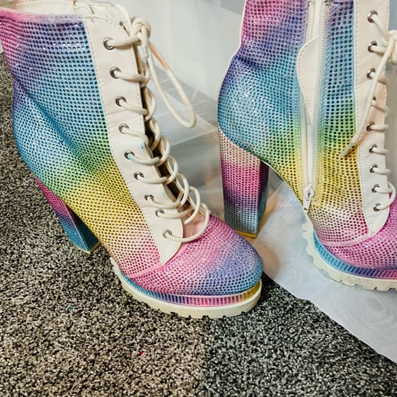 COPY - Size 9 Rainbow Heel Boots 🌈 - Picture 3 of 11